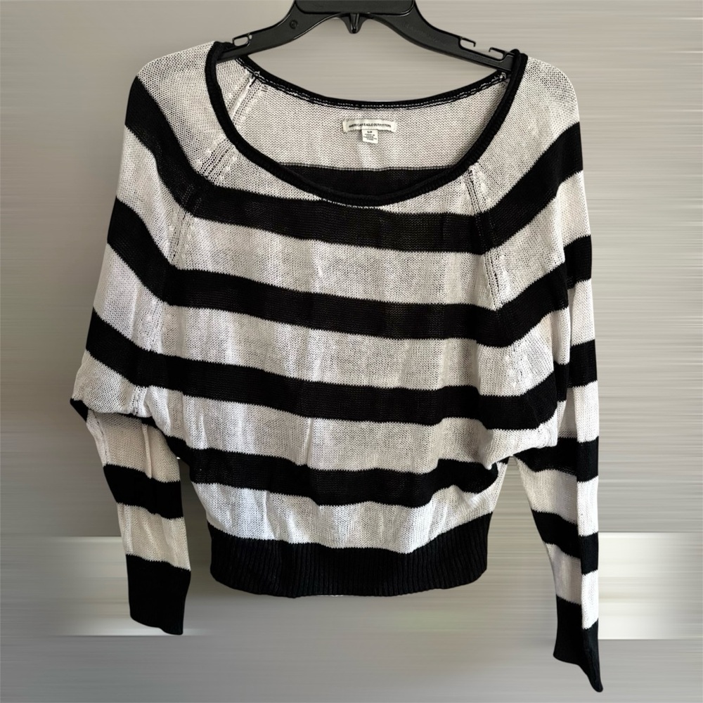 American Eagle Outfitters black / white striped Sweater top Small
